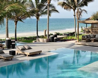 Arennas Mancora - מנקורה - בריכה