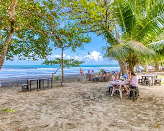 Atlantida Lodge - Cahuita - Strand