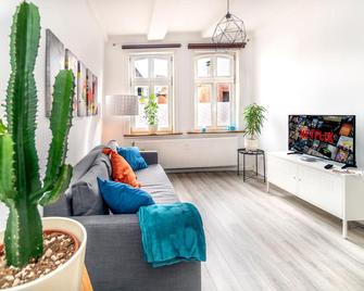Uhlpartment - im Herzen von Uelzen - Uelzen - Wohnzimmer