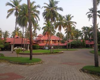 Sree Gokulam Nalanda Resorts - Neeleshwar - Outdoors view