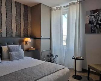 Logis Hotel Schaeffer- Restaurant Le Saint Georges - Serrières - Camera da letto