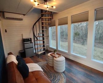 The Nest, reconnect with that special someone in our charming birdhouse! - Troy