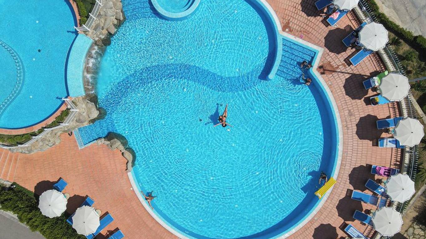 هوتل سكوجليو ديل ليون