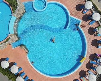 Hotel Scoglio Del Leone - Zambrone - Pool