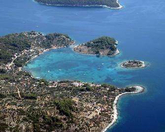 Apartment Ana - Vela Luka - Beach