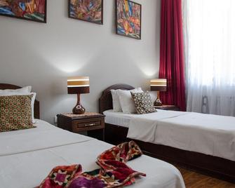 Hotel Jipek Joli - Nukus - Bedroom