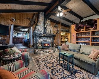 The Davies Family Inn - Placerville - Wohnzimmer