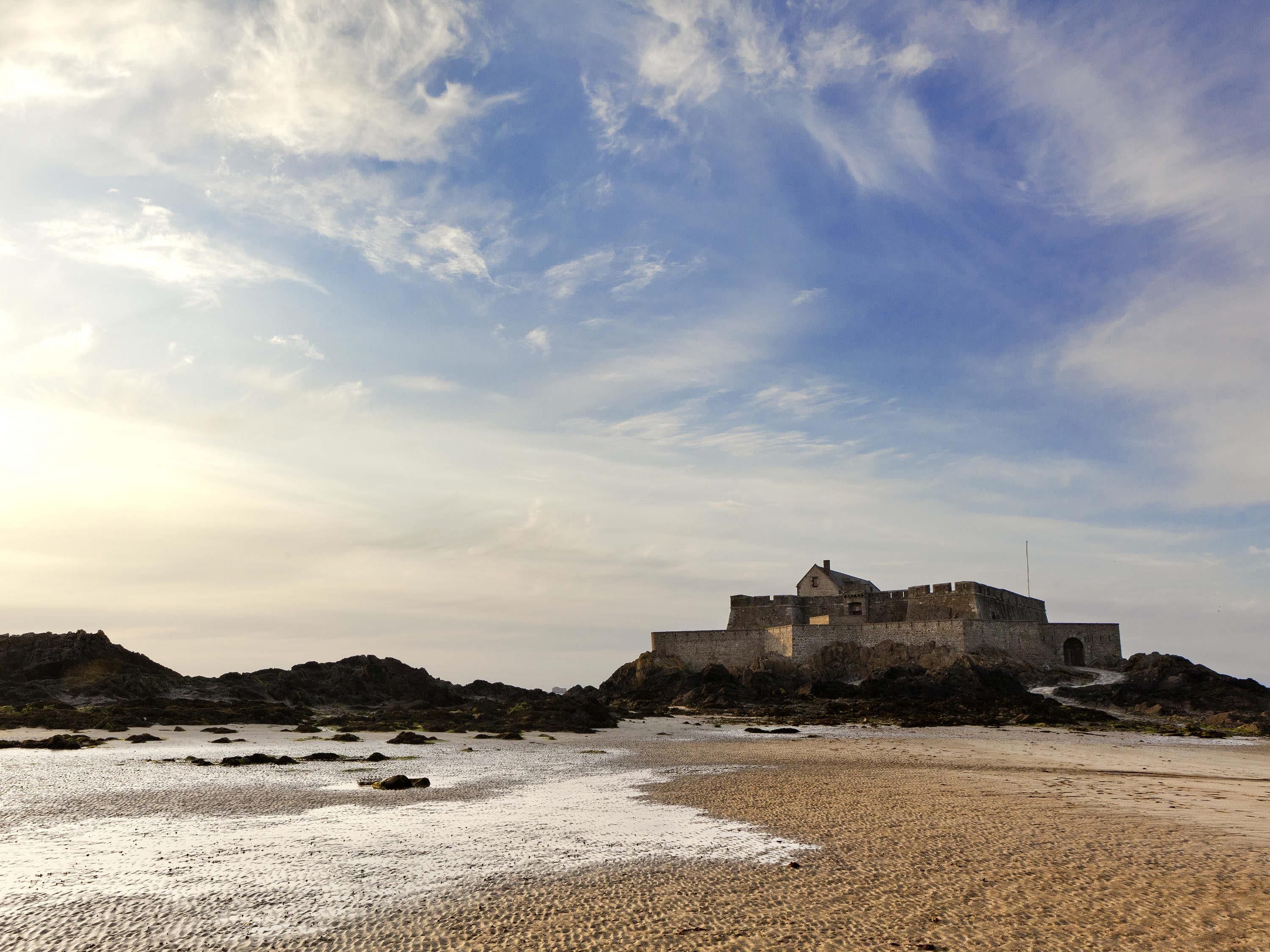 ibis Saint-Malo La Madeleine thumbnail 3