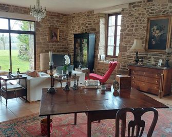 17th-century family manor house, 400 m2, for real relaxation in the countryside - Plaudren - Sala de estar