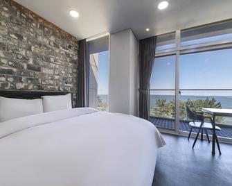 Hotel Cube - Gangneung - Bedroom