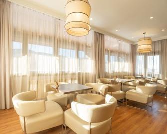 Eurostars Royal Tanau - Naut Aran - Lounge