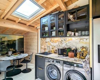 Charmante Chambre D'Hotes Avec Piscine Chauffee Et Terrasse Privative Dans Le Parc De La Brenne - Fr-1-591-597 - Paulnay - Kitchen