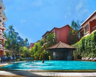 The Baga Marina Beach Resort & Hotel - קלנגוטה - בריכה