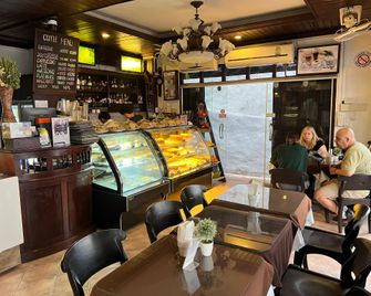 Luang Prabang Bakery & Guest House - Luang Prabang