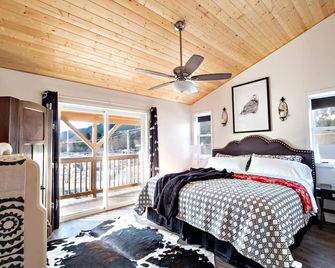 Gorgeous Chilkat Tower #3, 2BR Condo, downtown - Haines - Camera da letto