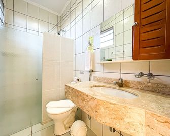 Hotel Pousada Brilho do Sol - Olímpia - Baño