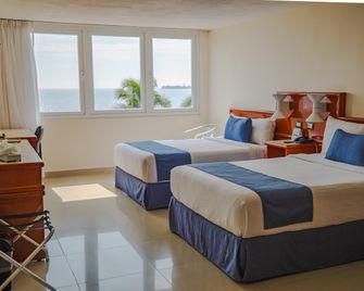 هوتل هوستال دي كورتيس - فيراكروز - غرفة نوم