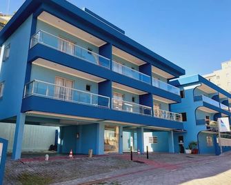 بومبينياس برايا أبارت - روا كوروبياو - بومبينهاس - مبنى