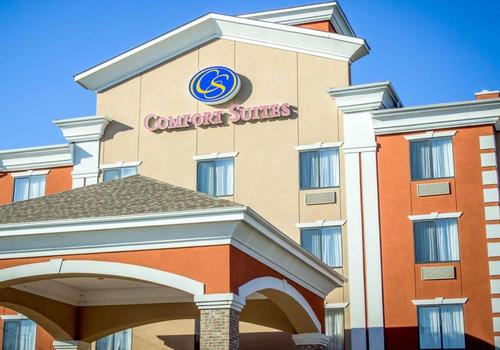 Comfort Suites Sanford 103 1 1 2 Sanford Hotel Deals Reviews Kayak