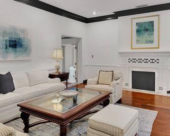 Coastal Paradise with pool– Walk to the Beach! - Fort Lauderdale - Sala de estar