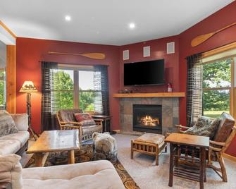 Secluded Hillside Home With Views of Whiteface - Keene - Living room