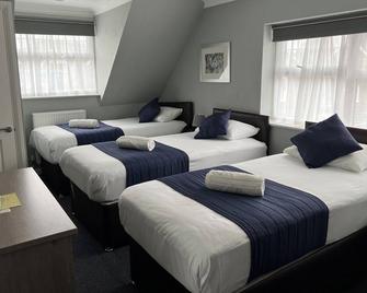 The Corner House Hotel Gatwick - Horley - Bedroom