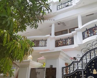 Ish Atithya Homestay & Serviced Apartment - Lucknow - Building