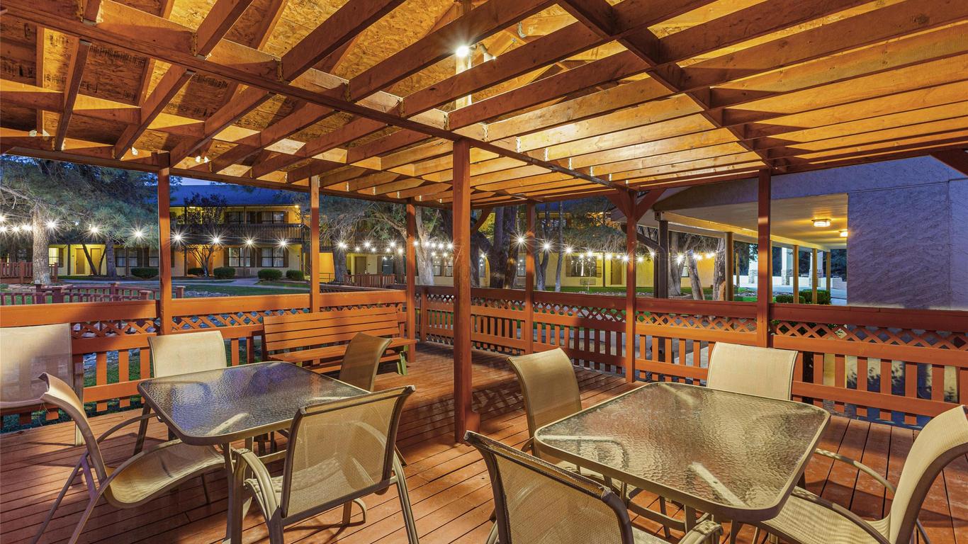 Best Western Pine Springs Inn