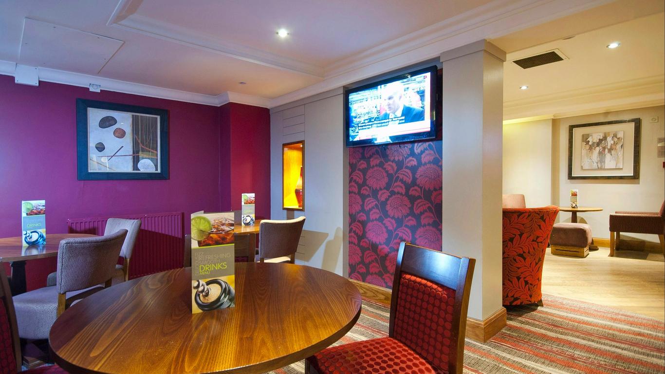 Premier Inn Glasgow Airport