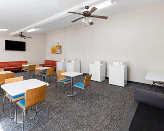 Days Inn by Wyndham Aransas Pass - Aransas Pass - Ресторан