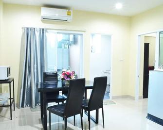 Connect Apartment - Nakhon Ratchasima - Essbereich