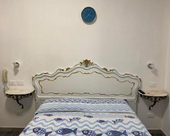 Albergo Oasi - Finale Ligure - Soveværelse
