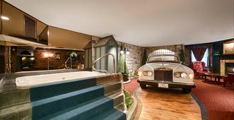 Best Western Fireside Inn - Kingston - Bedroom