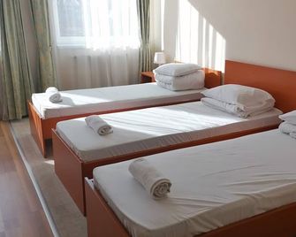 Hotel Ferihegy - Budapest - Habitación