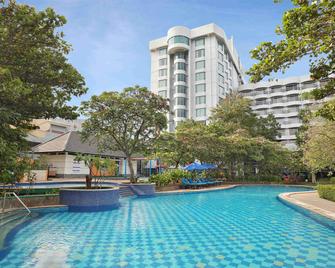 Mercure Convention Center Ancol - Jakarta - Pool