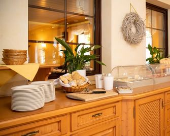 Hotel Zum Steinhof - Bad Blankenburg - Buffet