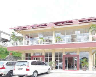 Airy Terminal Beriman Tomohon - Tomohon - Building