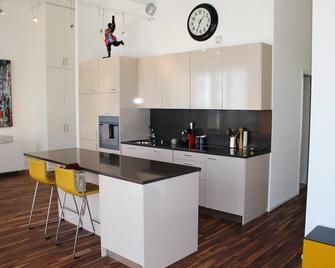 Superb Loft In The Center Of Lausanne - Lausanne - Kitchen