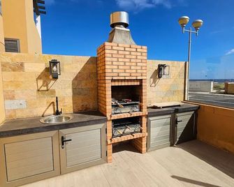 El Castillo Golf Salinas-wifi - La Oliva - Balcón