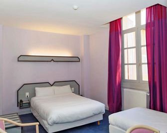 Hôtel du Vigan - אלבי - חדר שינה