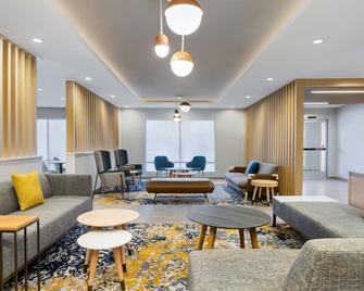 TownePlace Suites by Marriott Geneva at SPIRE Academy - Geneva - Lounge
