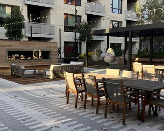Holiday sale 10 min to SJC Close to Santana Row With Free Parking - San Jose - Veranda