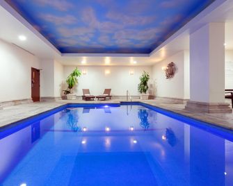 Holiday Inn Matamoros By IHG - Matamoros - Piscina