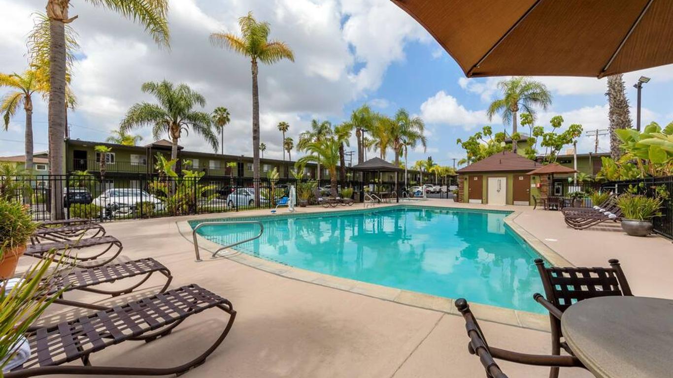 Best Western Plus Pavilions
