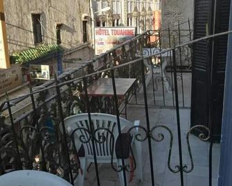 Hostel Touahine - Tangier - Balcony