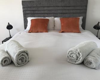 Cottage at Youghal Bridge - Youghal - Bedroom