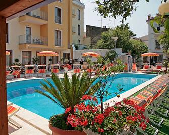 Hotel Albatros - Piano di Sorrento - Bể bơi