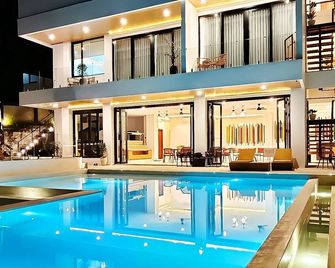 Junior Suite 3 - Villa Valito - Kuta - Pool