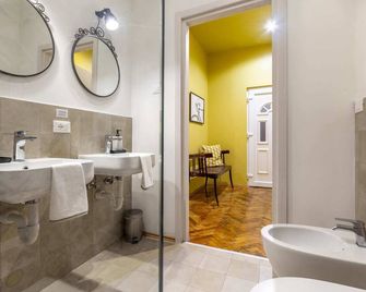 Tram apartment for 4 guests - Trieste