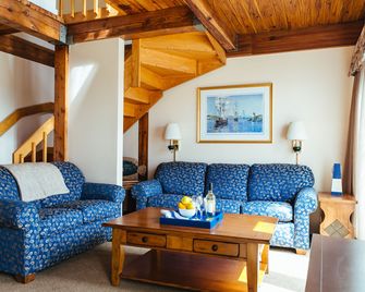 Newport Bay Club and Hotel - ניופורט - סלון